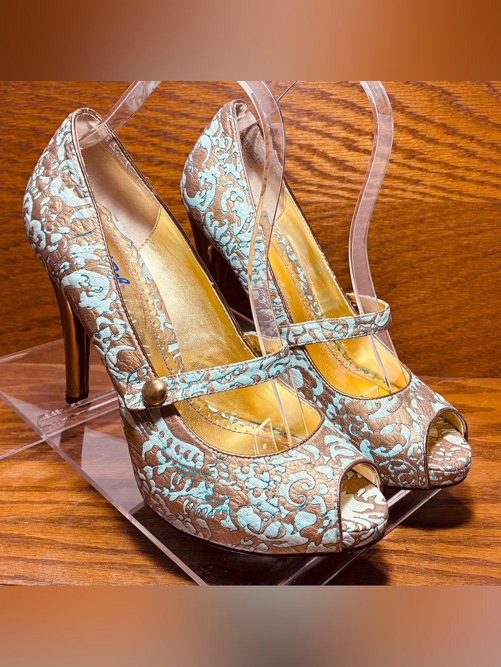 Y2K Vintage Hale Bob Embossed Leather Mary Jane Platform Heels Aqua Bronze Sz 8